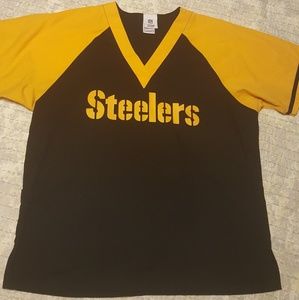 Steelers ladies scrub top. NWOT. Size Small